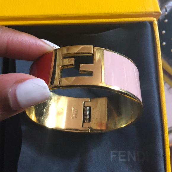 100% Authentic Fendi Cuff - Picture 2 of 7